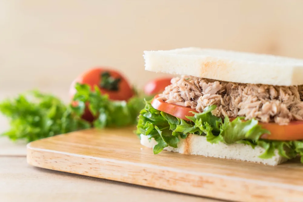 Thunfisch-Salat-Sandwich